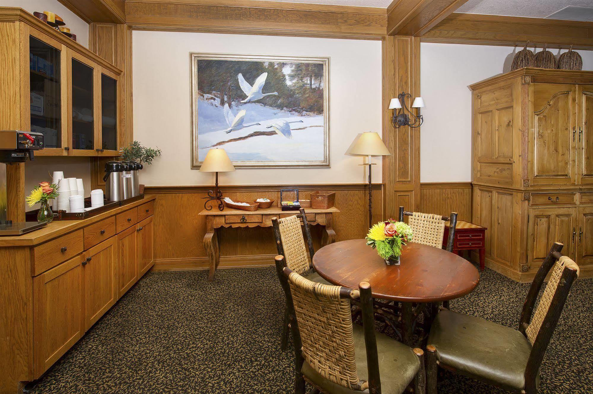 The Inn At Riverwalk Edwards Екстер'єр фото